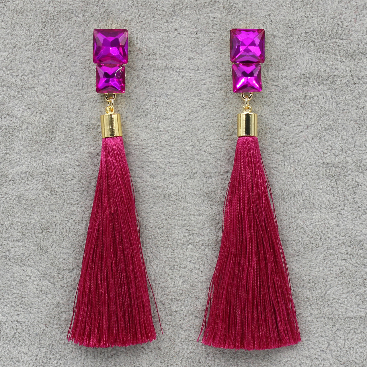 Сережки пензля жіночі гвоздики золотистого кольору довгі об'ємні колір фуксія з кристалами довжина 11 см