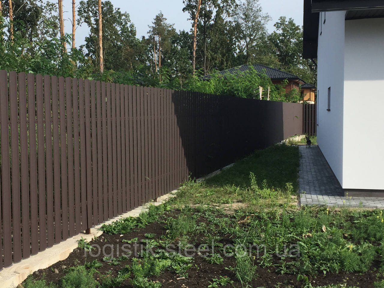 Паркан металевий Штахетник матовий двосторонній висота 1,2м RAL 8019 темно-коричневий металевий 130мм Евроштахетник