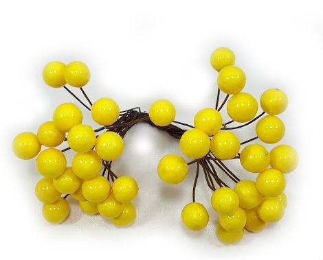 Искусственные блестящие ягоды для декора желтые d=1 см (1 упаковка - 40 ягодок) - фото 1 - id-p890979807