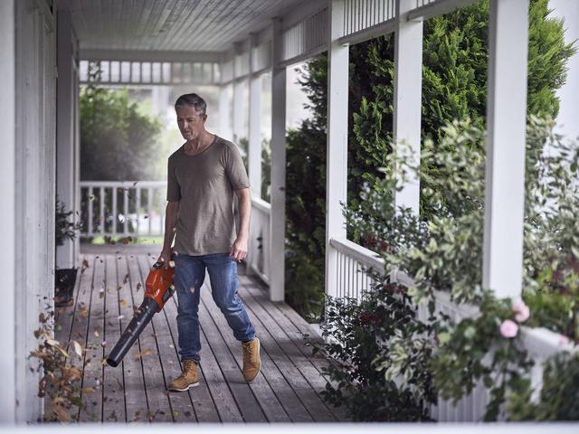 Акумуляторний повітродув HUSQVARNA 120iB Акумуляторний повітродув HUSQVARNA 120iB