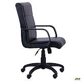Офісне крісло AMF Фаворит пластик чорний на механізм гойдання Tilt, фото 3