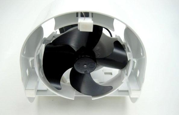 Вентилятор в сборе с крышкой морозильной камеры для холодильника Electrolux 4055364246 - фото 1 - id-p1172272186