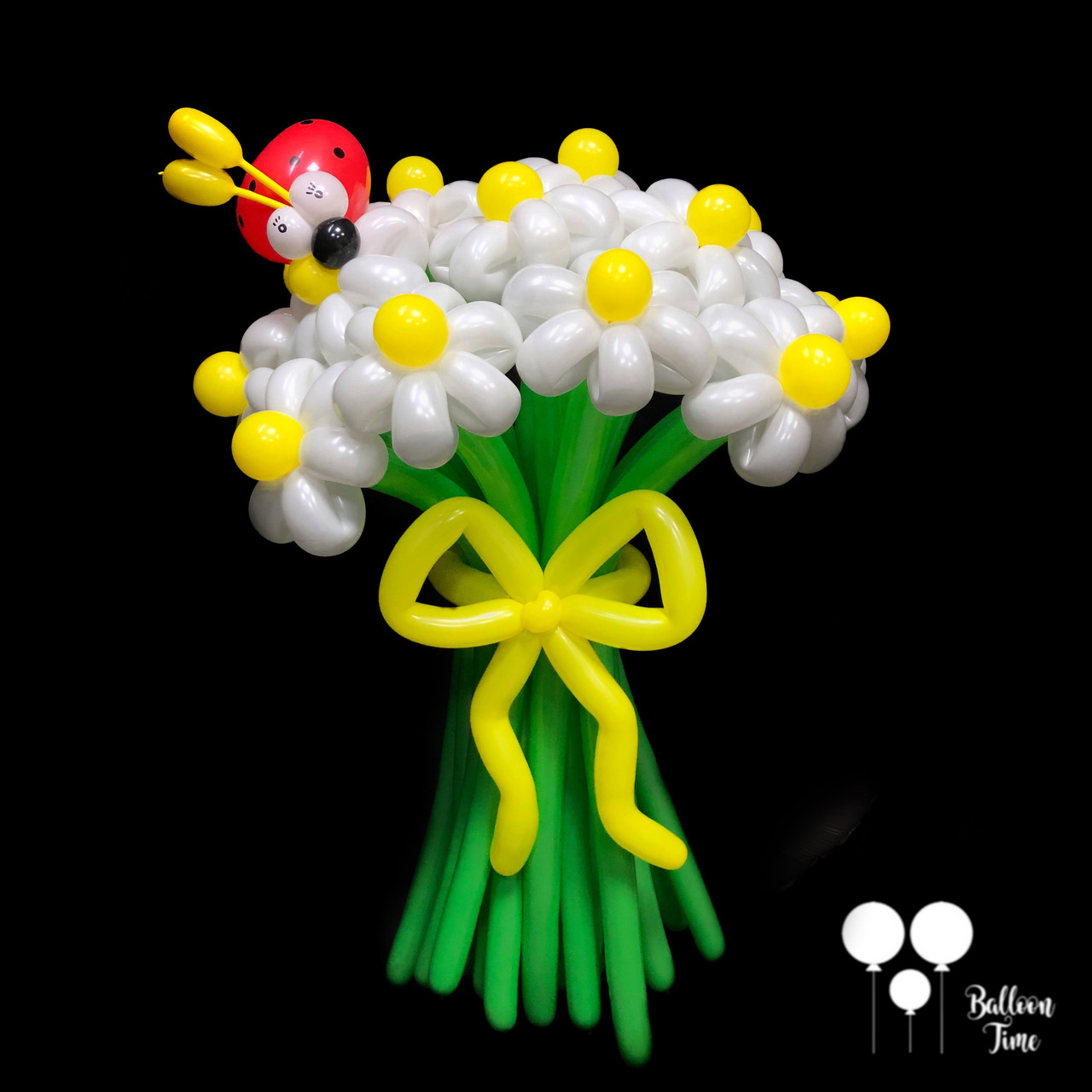 Шикарний букет з 19 білих ромашок з сонечком