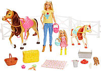 Оригинальный детский игровой набор Барби Верховая езда и объятия Barbie Hugs N Horses FXH15