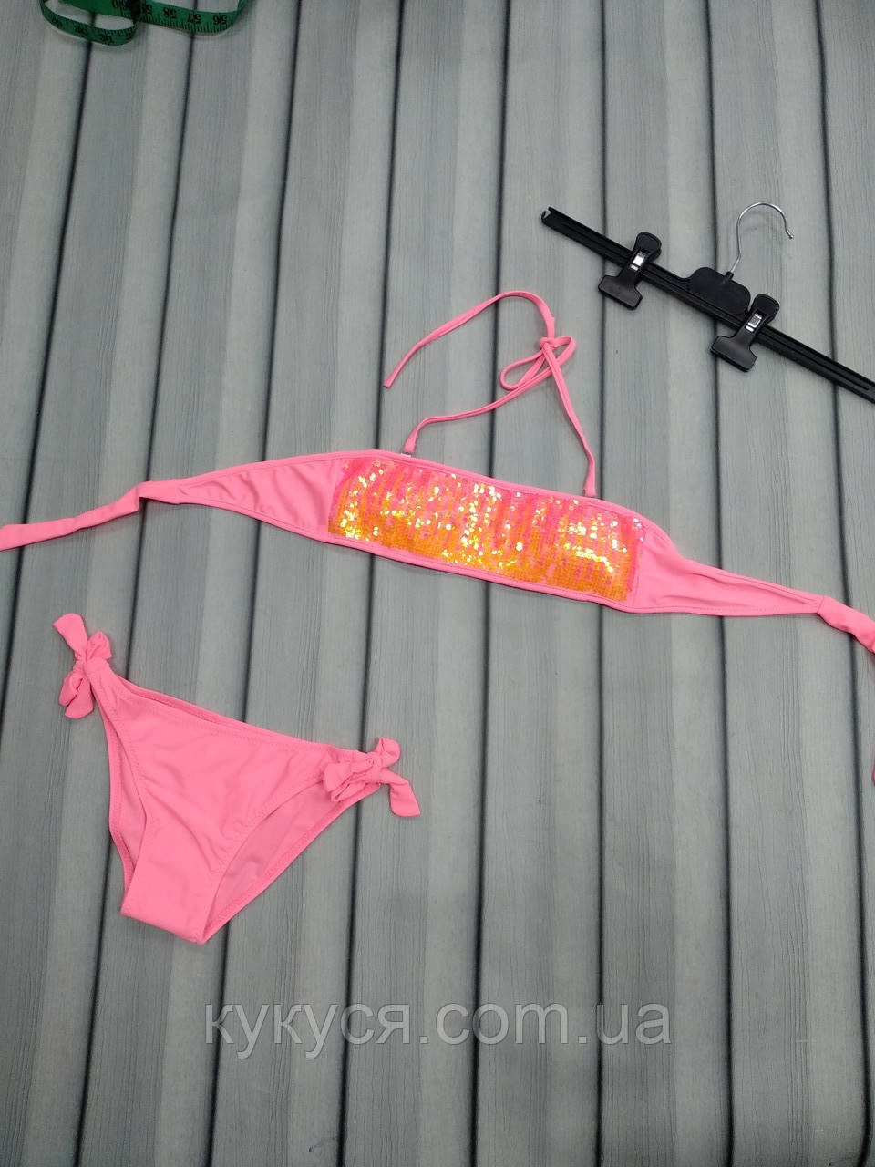 Купальники з паєтками