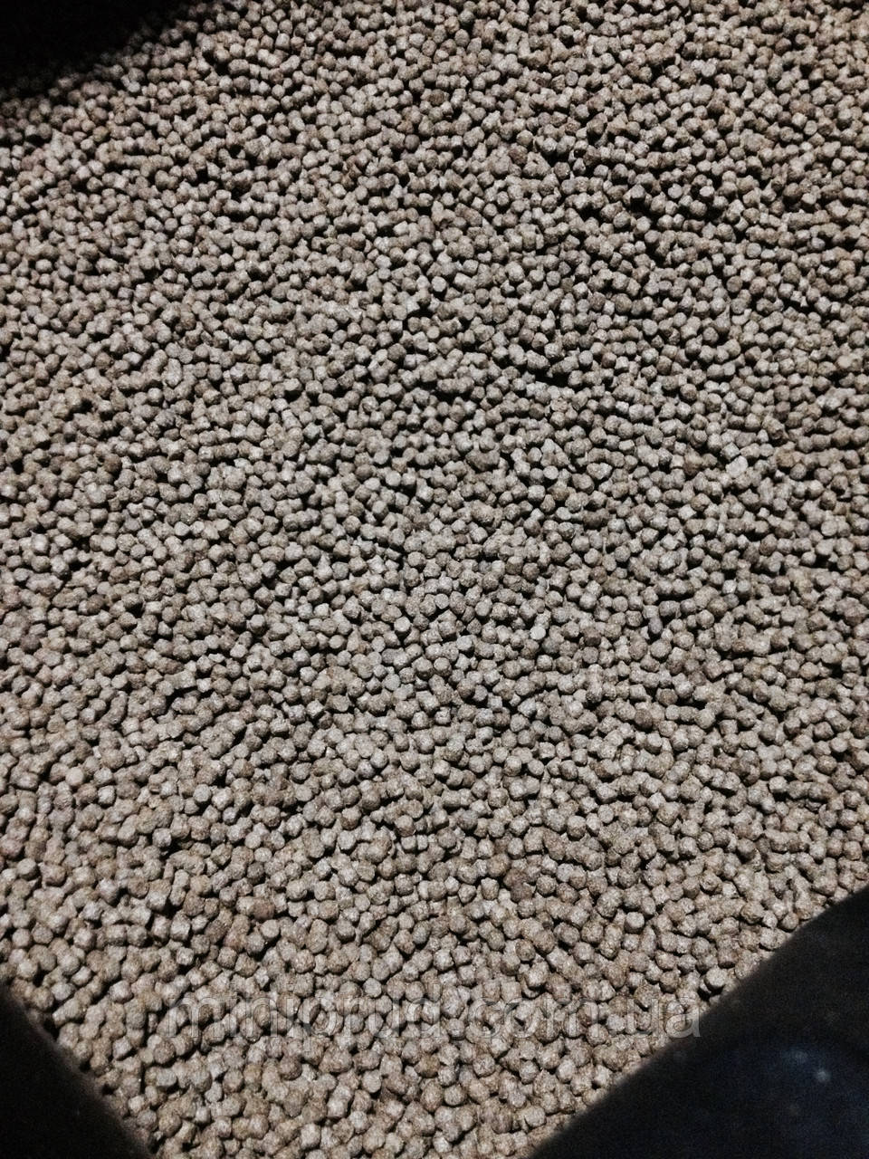 ПЛАВАЮЧИЙ КОРМ ДЛЯ КОІ І ЗОЛОТИХ РИБОК (2л/1кг) Coppens Grower (Коппенсу Гровер) 3/6мм