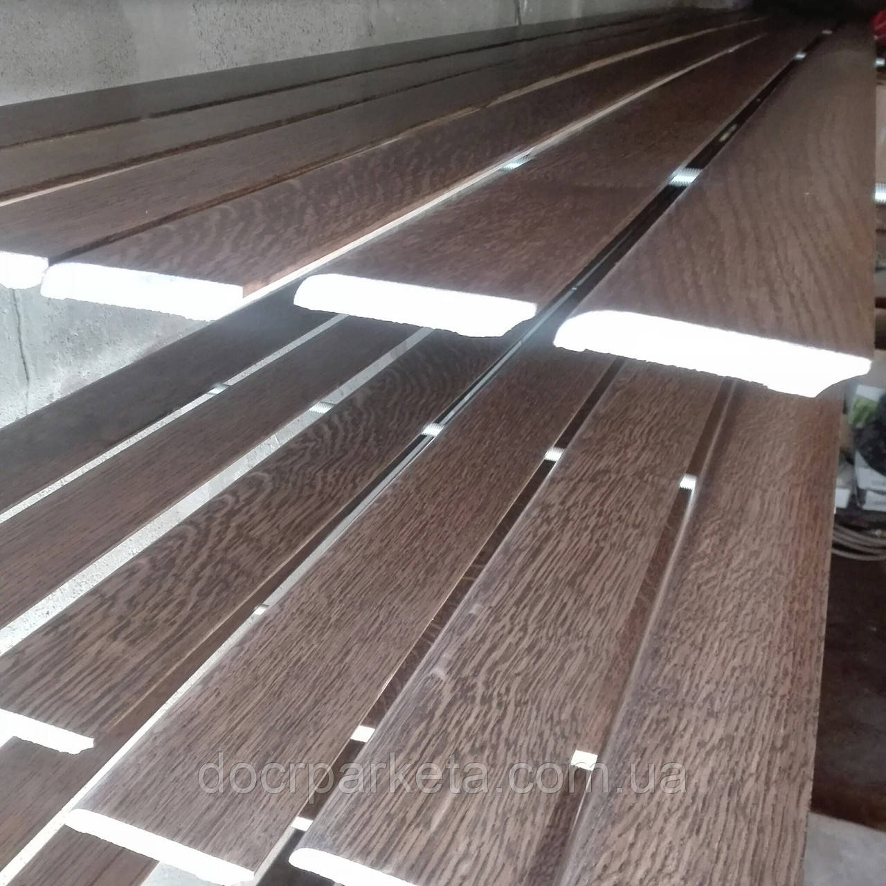 Плінтус дубовий фарбований в колір горіх, фото 1