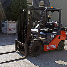 Вилковий навантажувач газ-бензиновий 2,5 тонни Toyota 32-8FG25 б/у, фото 3
