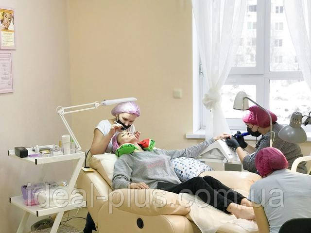 Крісло-реклайнер для салону краси Обладнання для салонів краосты