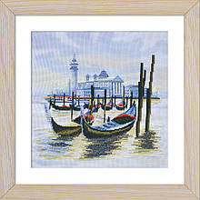 Набір для вишивання хрестиком на канві із фоновим малюнком "Пристань у Венеції"