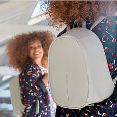 Жіночий рюкзак XD Design Bobby Elle 6,5 л (P705.220) Light Grey, фото 3