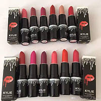 Помада матовая Kylie Matte Lipstick
