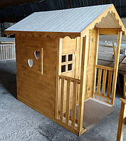 Дитячий ігровий будинок з дерева з різьбою, сердечками і навісом 1,4х1.4м + 0,6м тераса під навісом