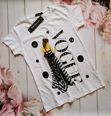 Жіночі трендові футболки