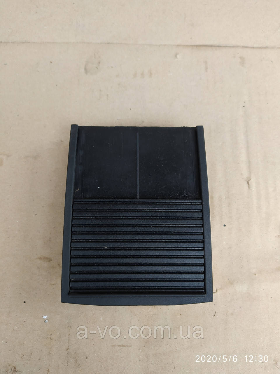 Пепельниця автомобільна передня Mercedes Benz W-901 W-903 309810400, фото 1