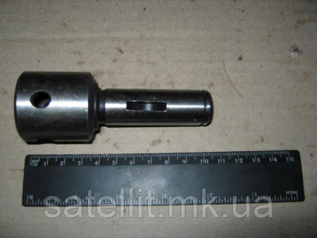 Валик привода НШ Т-25, 25.22.105