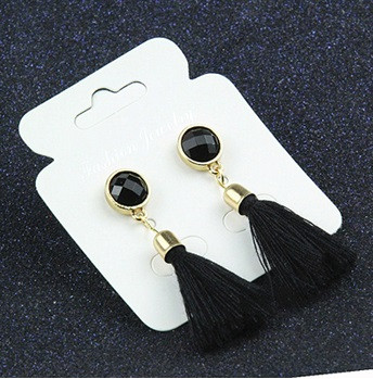 Жіночі сережки-пензля з камінчиком чорні маленькі, фото 1