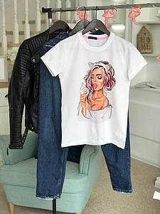 Жіноча футболка з різними принтами (Якість Люкс) М-4-0520