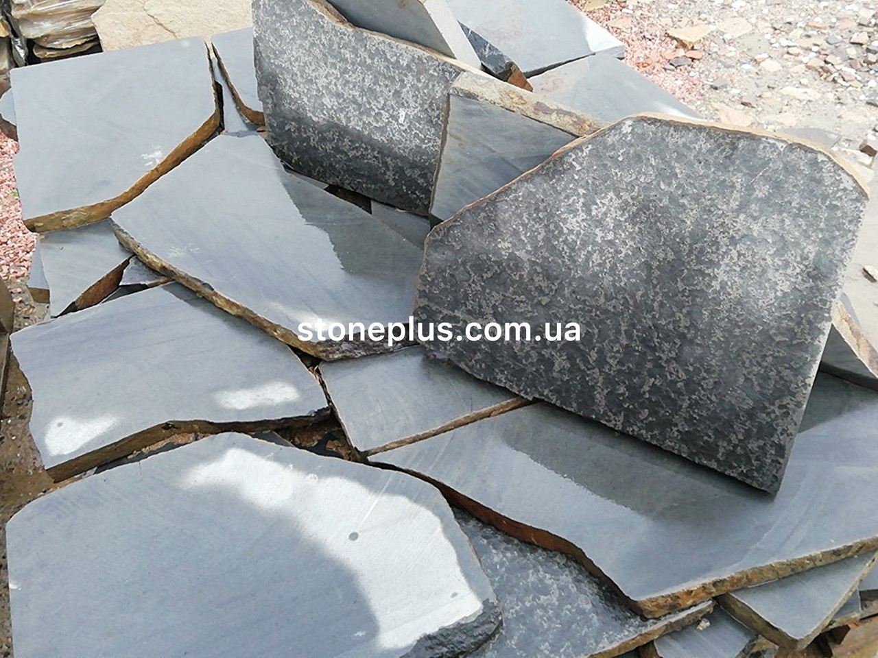 Плиты базальтовые 3 см / термаченые, форматные / камень для пошаговых и садовых дорожек - фото 1 - id-p1175549097