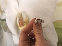 Красивое золотое кольцо Марианна