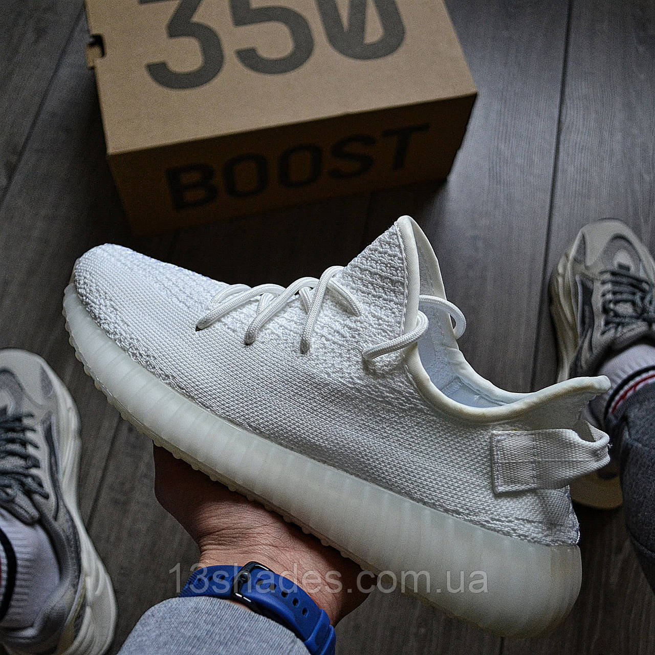 Жіночі кросівки Yeezy Boost 350 V2 Cream White Київ