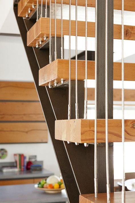 Лестница на швеллере Лестница на швеллере