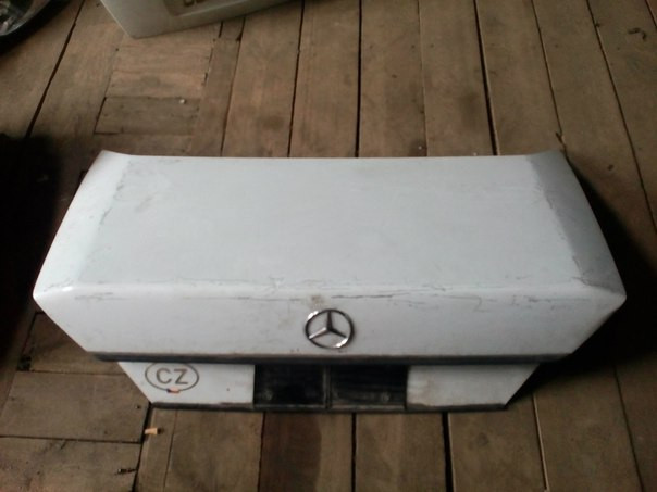 Mercedes 124 Кришка багажника