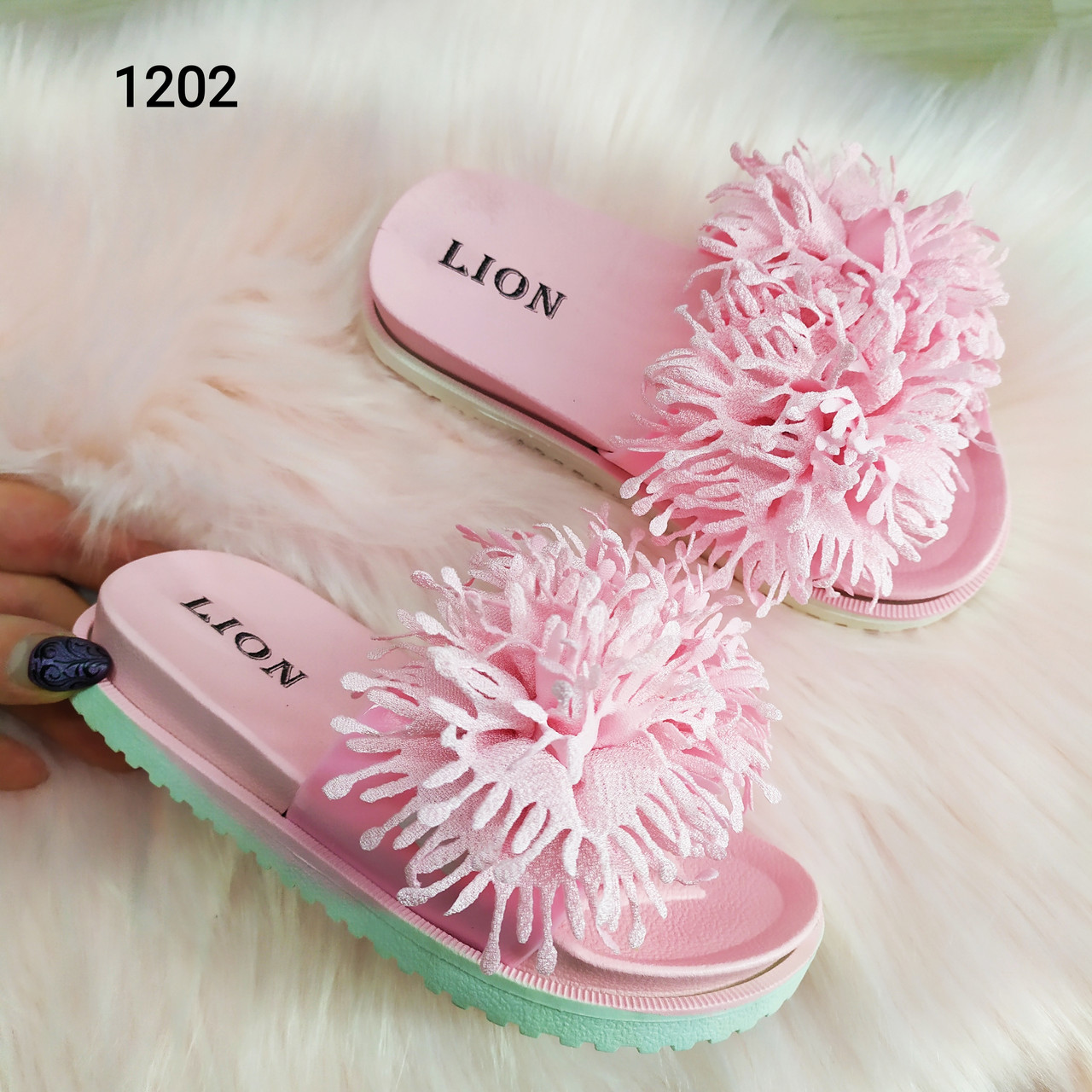 Дитячі модні шльопанці для дівчинки з квітами рожеві