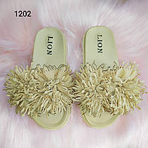 Модні дитячі тапочки для дівчинки з квітами бежеві, фото 4