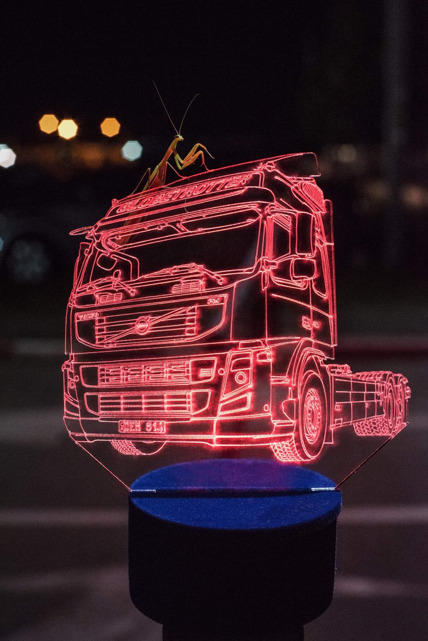 3d-світильник Вантажівка, тягач Вольво, Volvo, 3д-нічник, кілька підсвічувань (батарейка+220В)