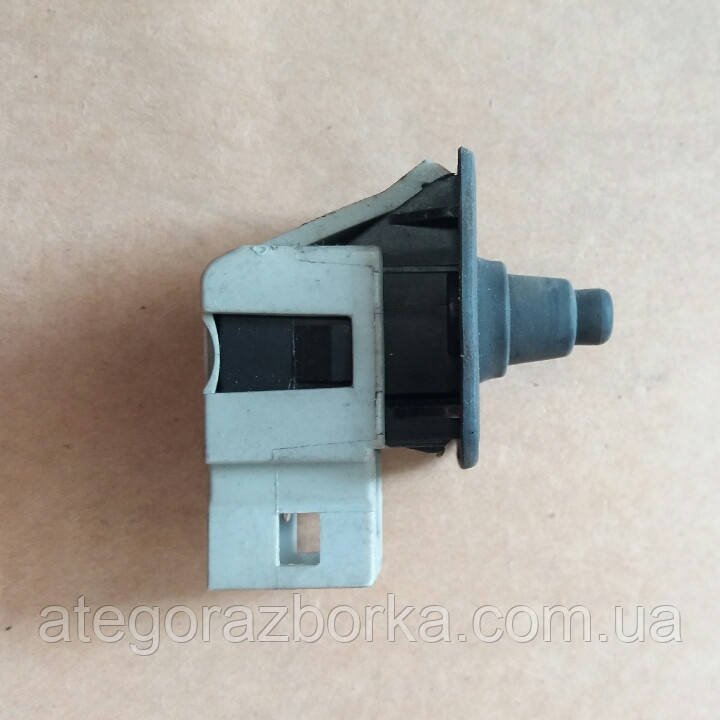 Концевик Двери Мercedes Atego/Axor 0088202310 Контакт Открывания Двери ...