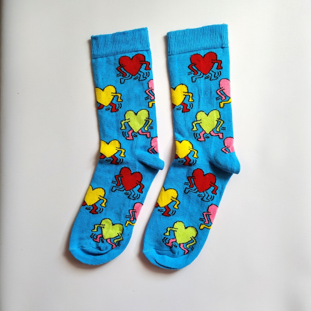 Шкарпетки високі з принтом Серце з ногами та руками