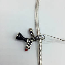 Шарм — підвіс маленьке чорне плаття, червона помада, червоні туфлі. Срібло 925.