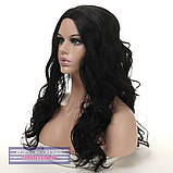 Кучерява перука Ida AT без чубчика, термоволосся, природний чорний колір, фото 3