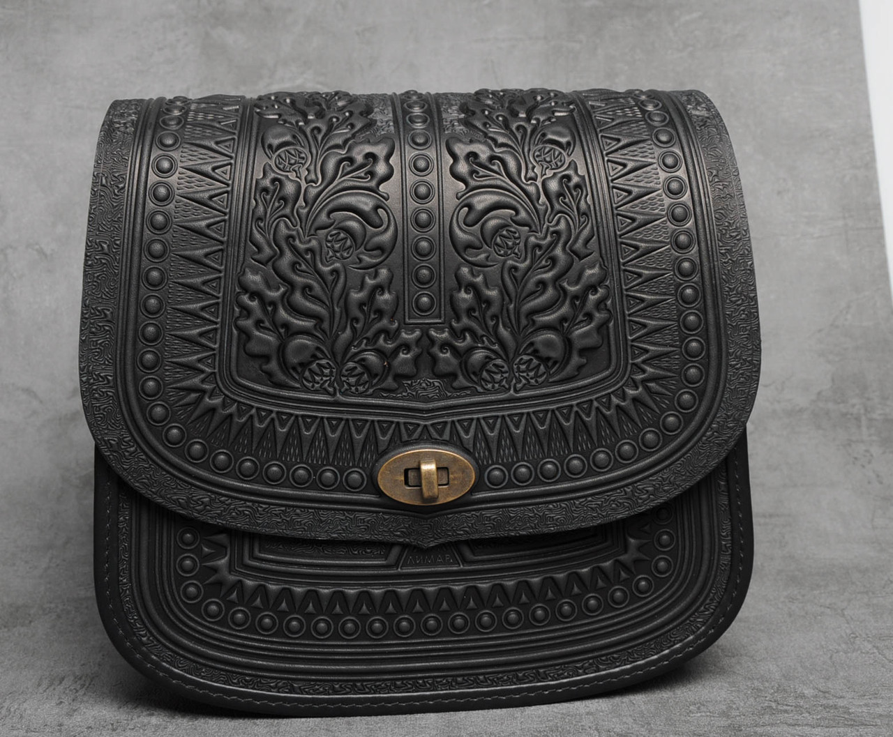 Авторська шкіряна сумка жіноча "Дубок" ручної роботи, сумка етнічна карпатська чорна, фото 1
