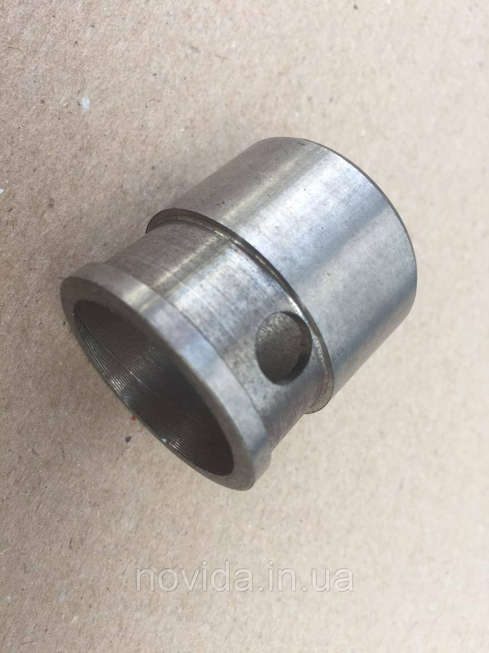 Втулка вала вилки вимкнення зчеплення ЯМЗ 184.1601216