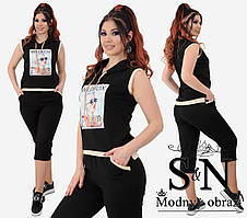 Модний жіночий стильний літній батальний костюм двойка: футболка з капюшоном+капри (р.48-54). Арт-2190/42 чорний