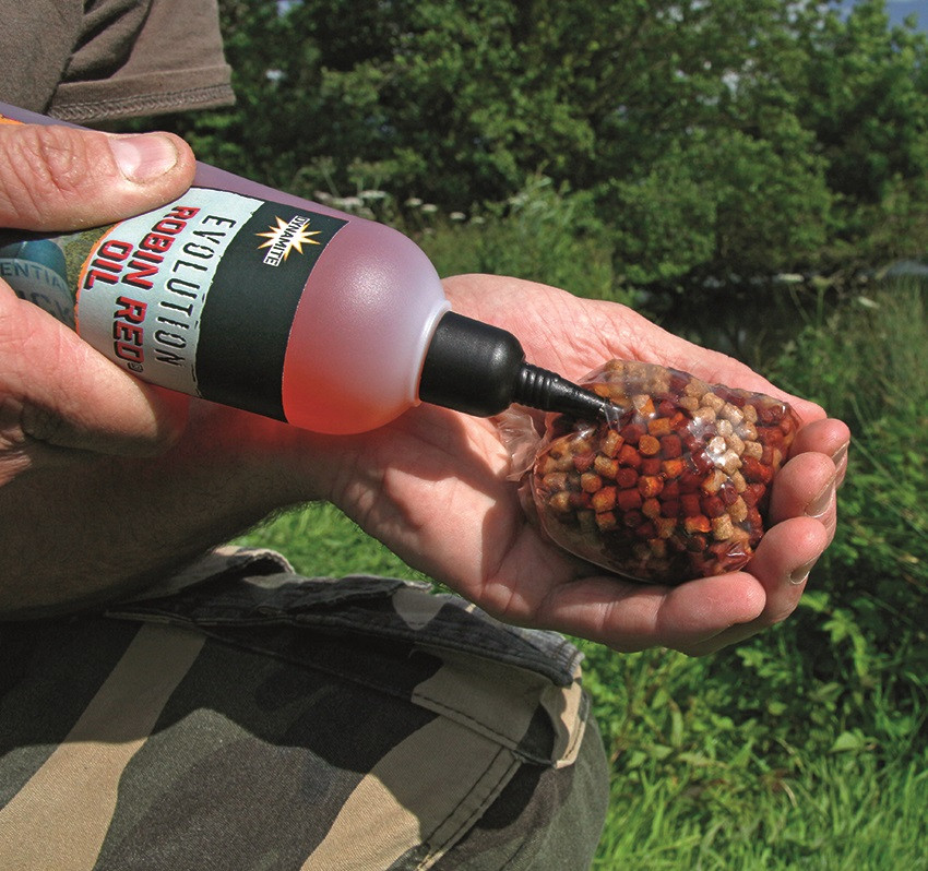 Ліквід DYNAMITE BAITS Krill Evolution Oile Robin Red 300ml - DY1235