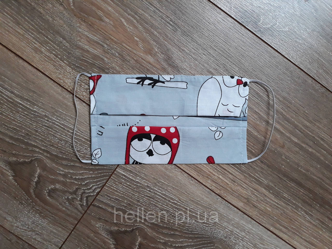 Маска багаторазова захисна  "Сови в окулярах з червоною парасолькою"