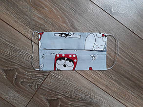 Маска багаторазова захисна "Сови в окулярах з червоною парасолькою"