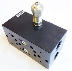 Плита з запобіжним клапаном під два гідророзподільника Eurofluid Cetop 5 (Iso 10) серії EM205/2