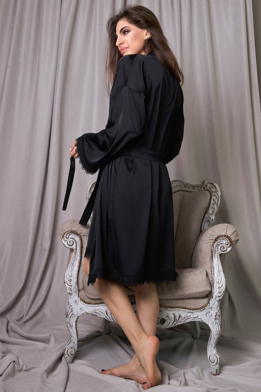 Красивый шелковый халат и ночнушка 1351 (42 48р) в расцветках черный - фото 3 - id-p1179633668