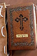 Святе Євангеліє формат малий в шкіряній палітурці з художнім тисненням, фото 3