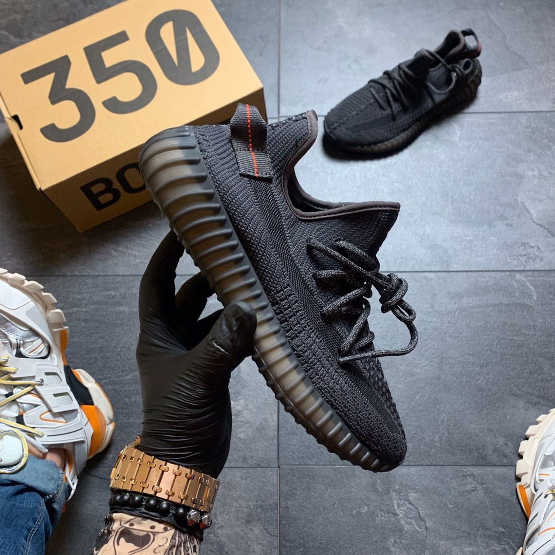 Кросівки Adidas Yeezy Boost 350 V2 Triple Black, кросівки адідас ізі буст 350 в2, кросівки Adidas Yeezy 350, фото 1