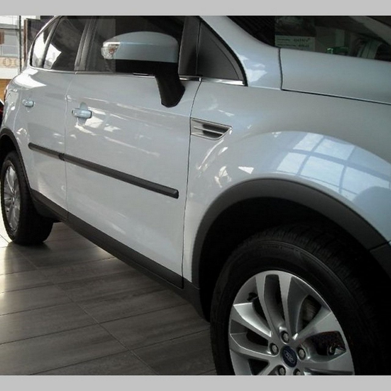 Молдинги на двері для Ford Kuga Mk1 2008-2012 / Ford Kuga Mk2 2012-2019
