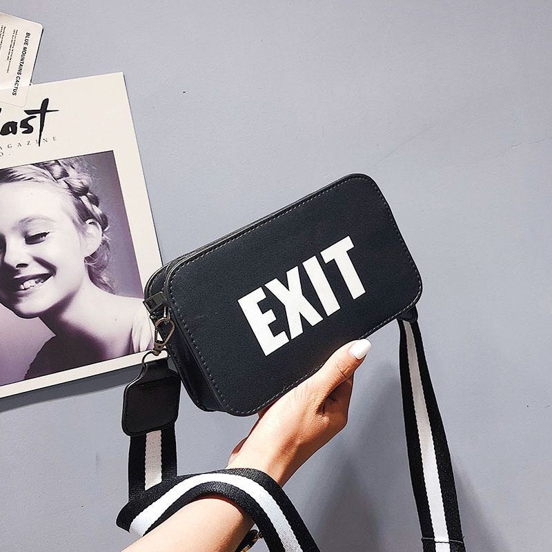 Жіноча прямокутна сумка на ремінці крос-боді "EXIT" чорна, фото 1