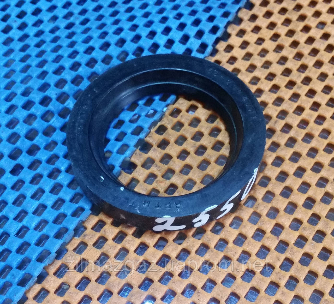 Сальник привода вентилятора 45*65*10 ГАЗ 53, ГАЗ 3309: купить, цена в ...