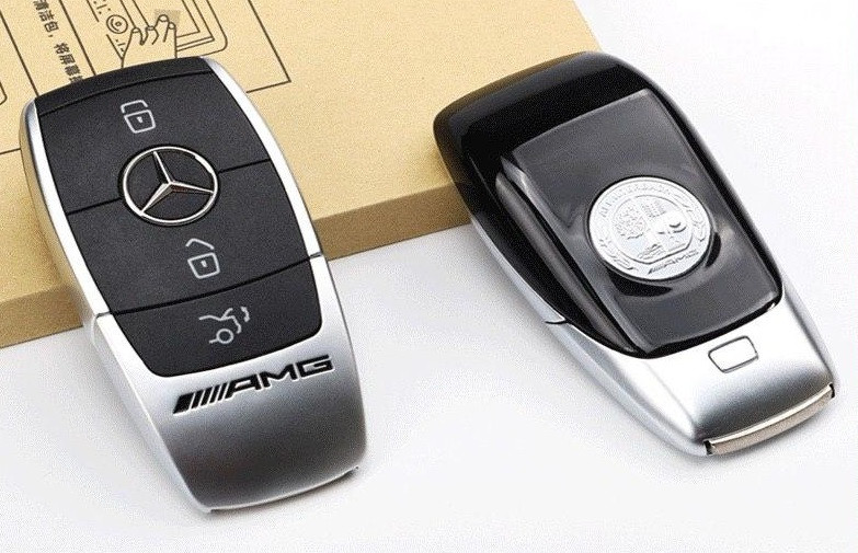 Крышка нижняя металлическая с надписью AMG Mercedes W177 W247 W205 W213 G463 W222 W167 X167 X247 X25 - фото 3 - id-p1181048467