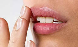 Догляд за губами