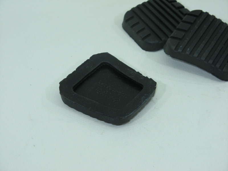 Гумова накладка педалі гальма та зчеплення ЗАЗ 1102-1103 Таврія Славута, фото 1